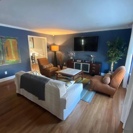 Here It Is! Cool Cape Cod-3 Br-2.5 Bath-12 Guests Olathe Ngoại thất bức ảnh
