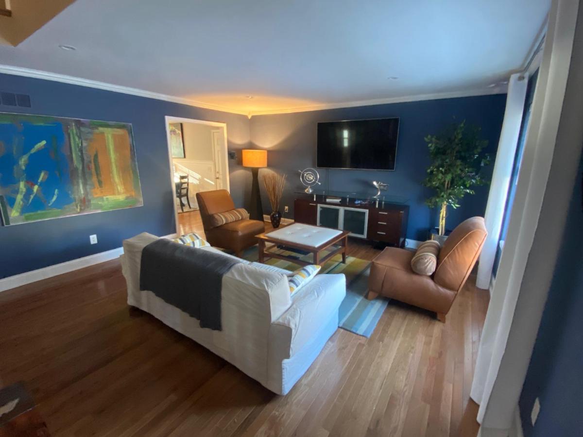 Here It Is! Cool Cape Cod-3 Br-2.5 Bath-12 Guests Olathe Ngoại thất bức ảnh