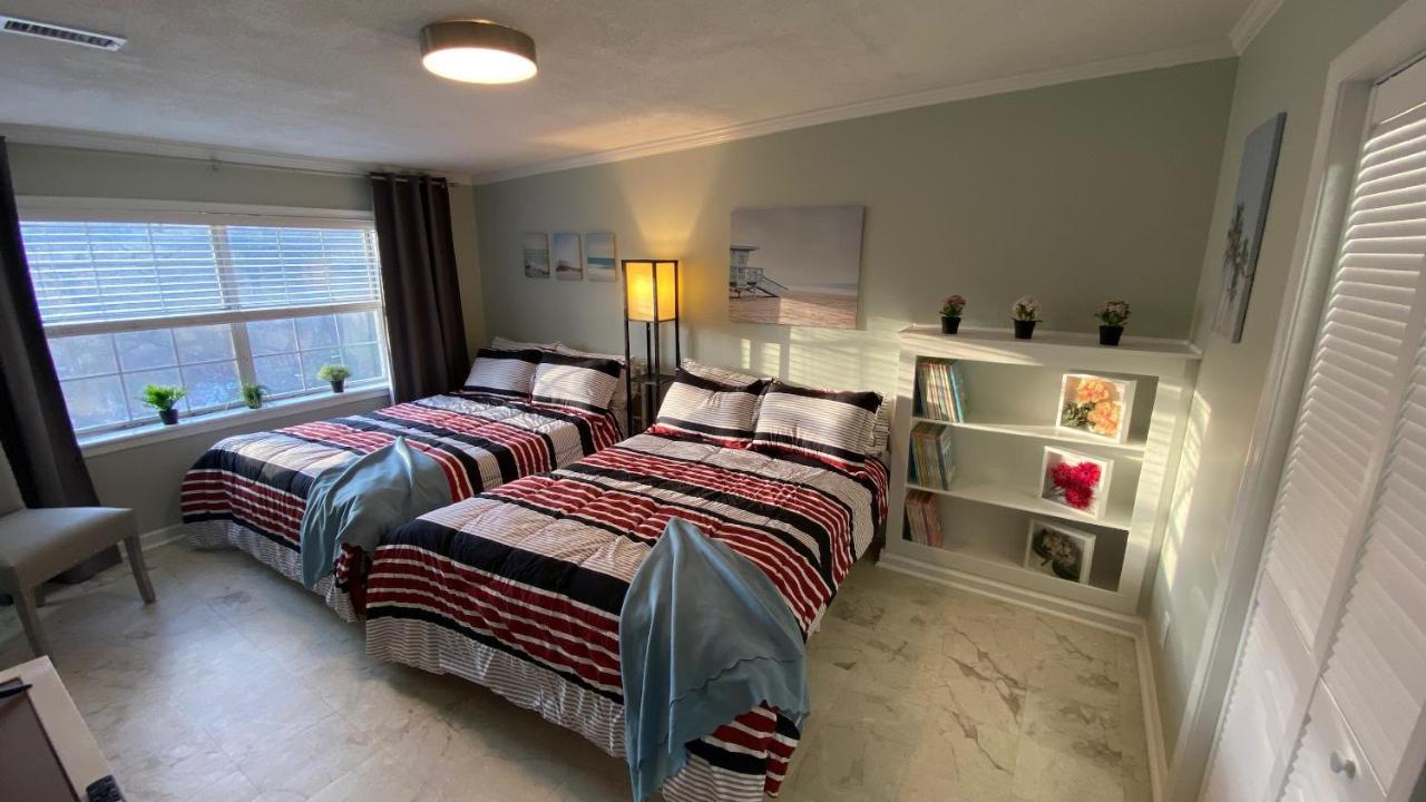 Here It Is! Cool Cape Cod-3 Br-2.5 Bath-12 Guests Olathe Ngoại thất bức ảnh