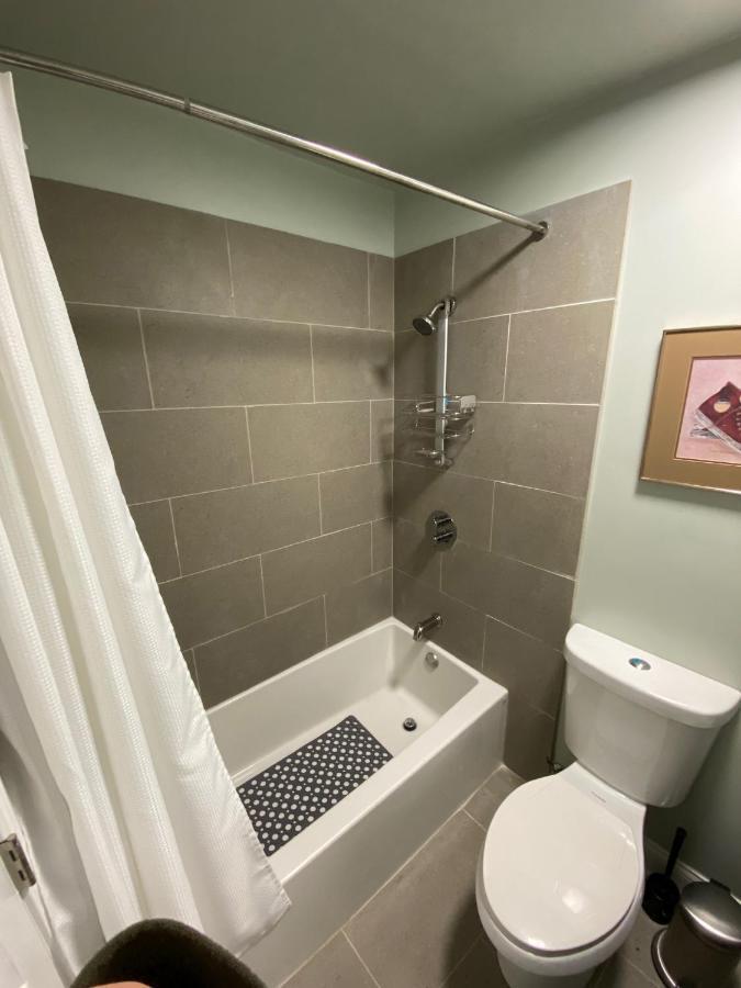 Here It Is! Cool Cape Cod-3 Br-2.5 Bath-12 Guests Olathe Ngoại thất bức ảnh